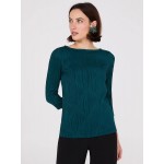 Wave Pattern Boat Neck Top